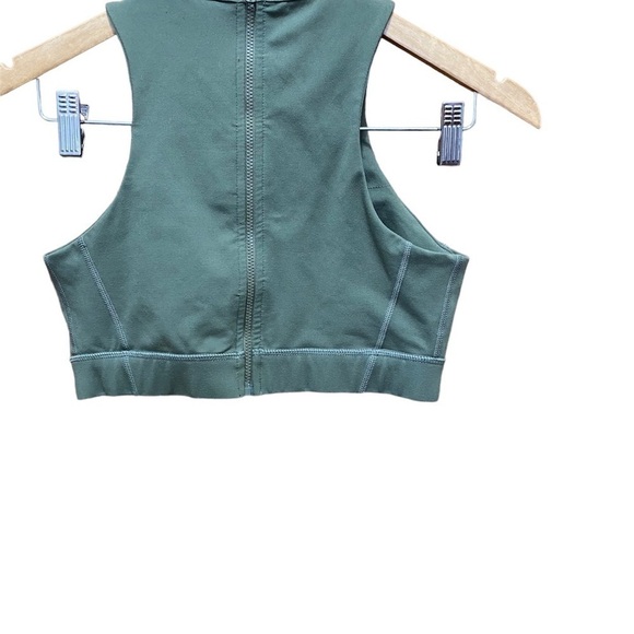 Ilus Sport Bra in Green - Picture 3 of 3